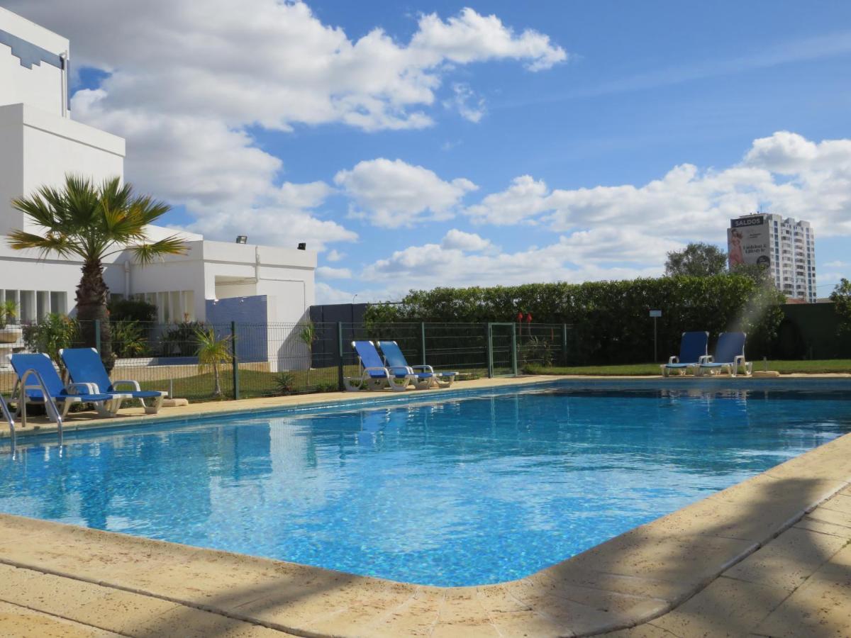 Hotel Ibis Faro Algarve Extérieur photo